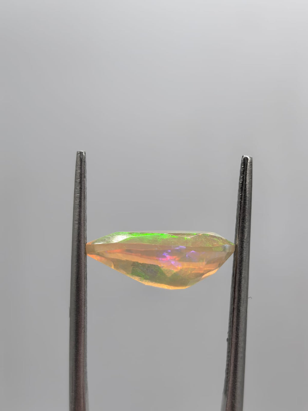 Ópalo forma de gota de 1.83ct