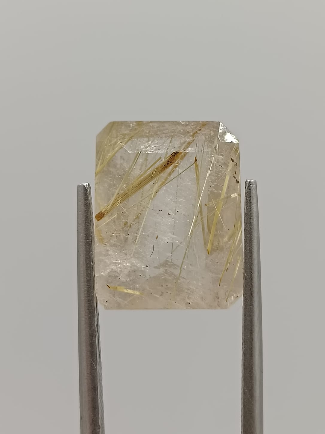 Cuarzo rutilado rectangular de 7.45ct