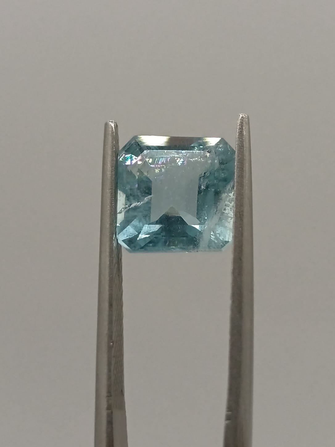 Aguamarina cuadrada de 2.76ct