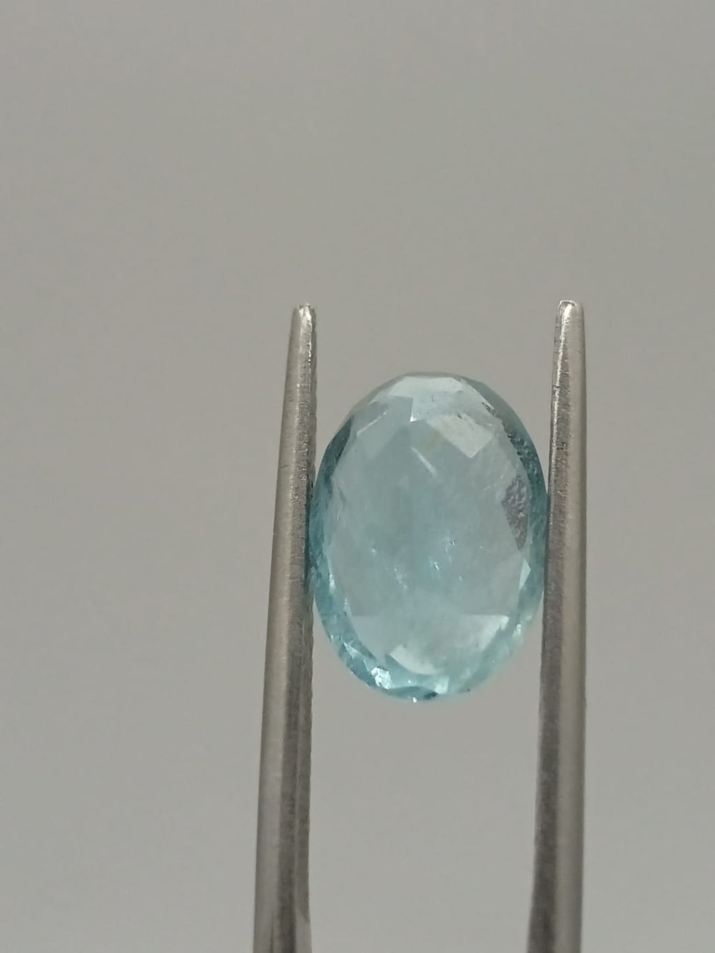 Aguamarina ovalada de 3.48ct