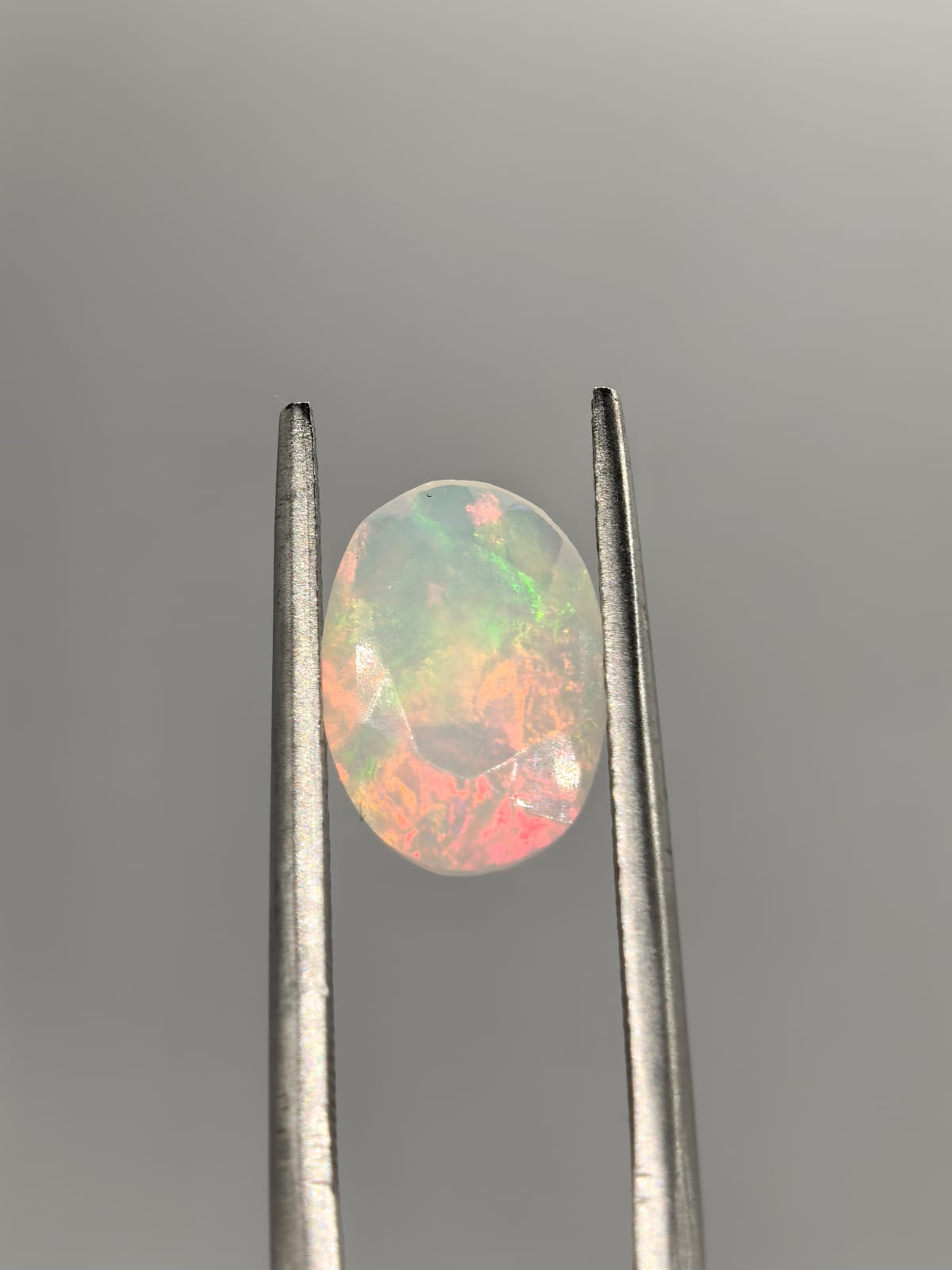 Ópalo ovalado de 1.18ct