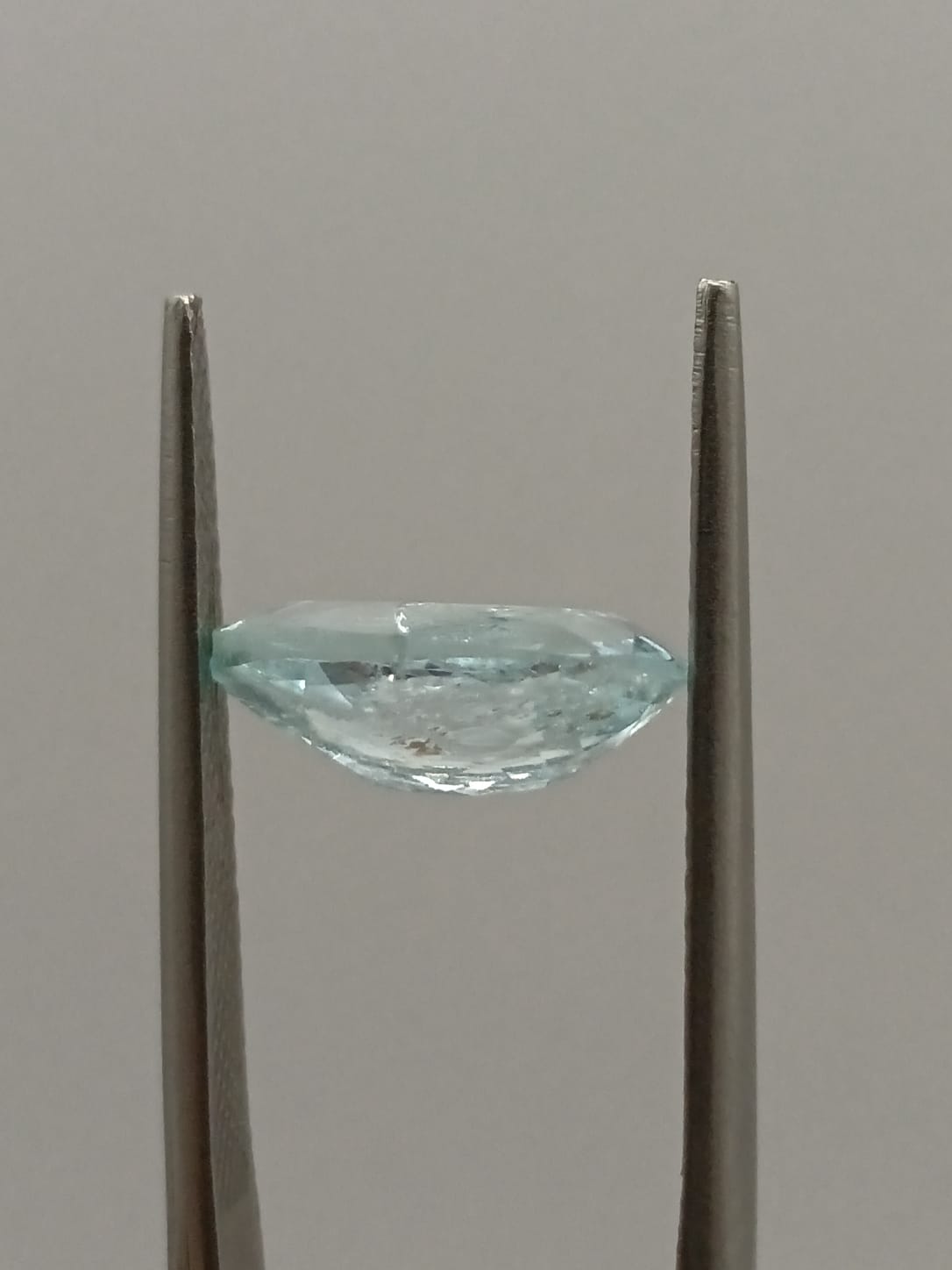 Aguamarina forma de gota de 1.89ct