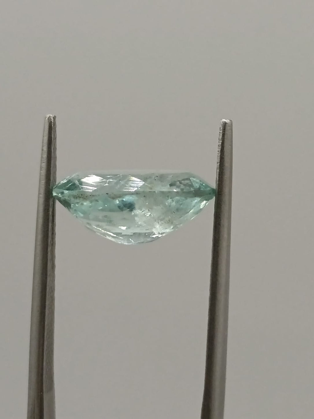Aguamarina ovalada de 3.68ct