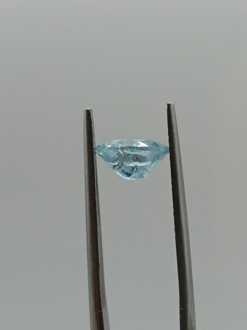 Aguamarina ovalada de 1.07ct