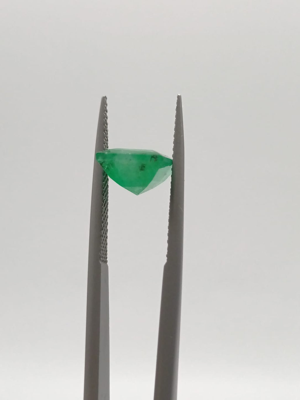 Esmeralda brasileña cuadrada de 2.57ct
