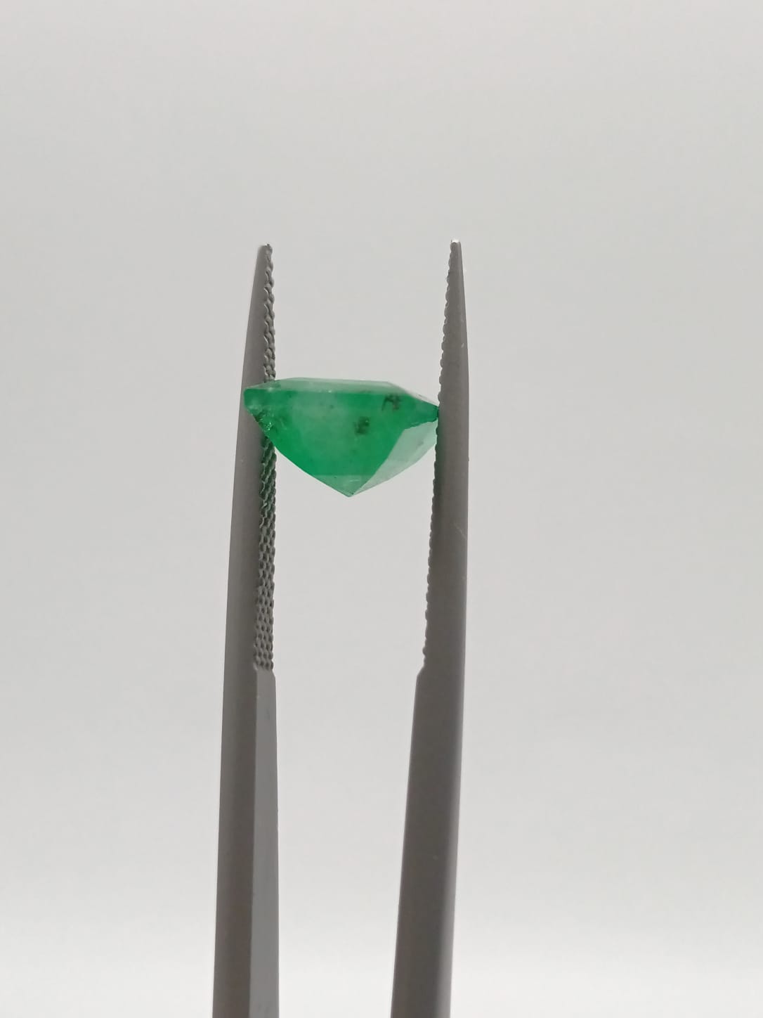 Esmeralda brasileña cuadrada de 2.57ct