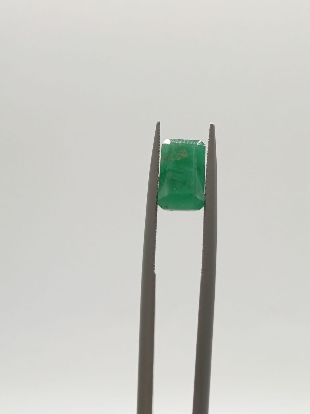 Esmeralda brasileña rectangular de 2.47ct