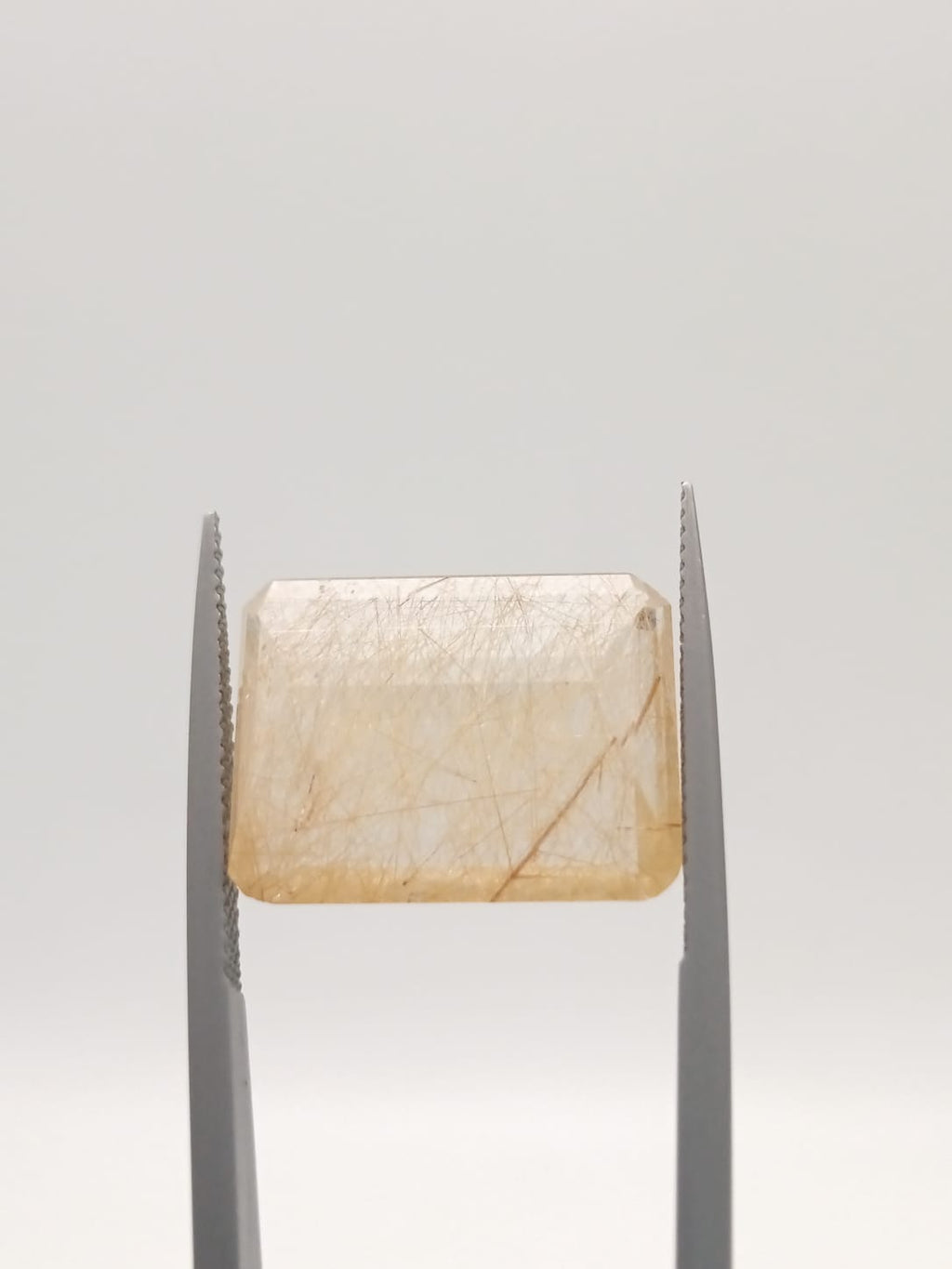 Cuarzo rutilado rectangular de 13.21ct