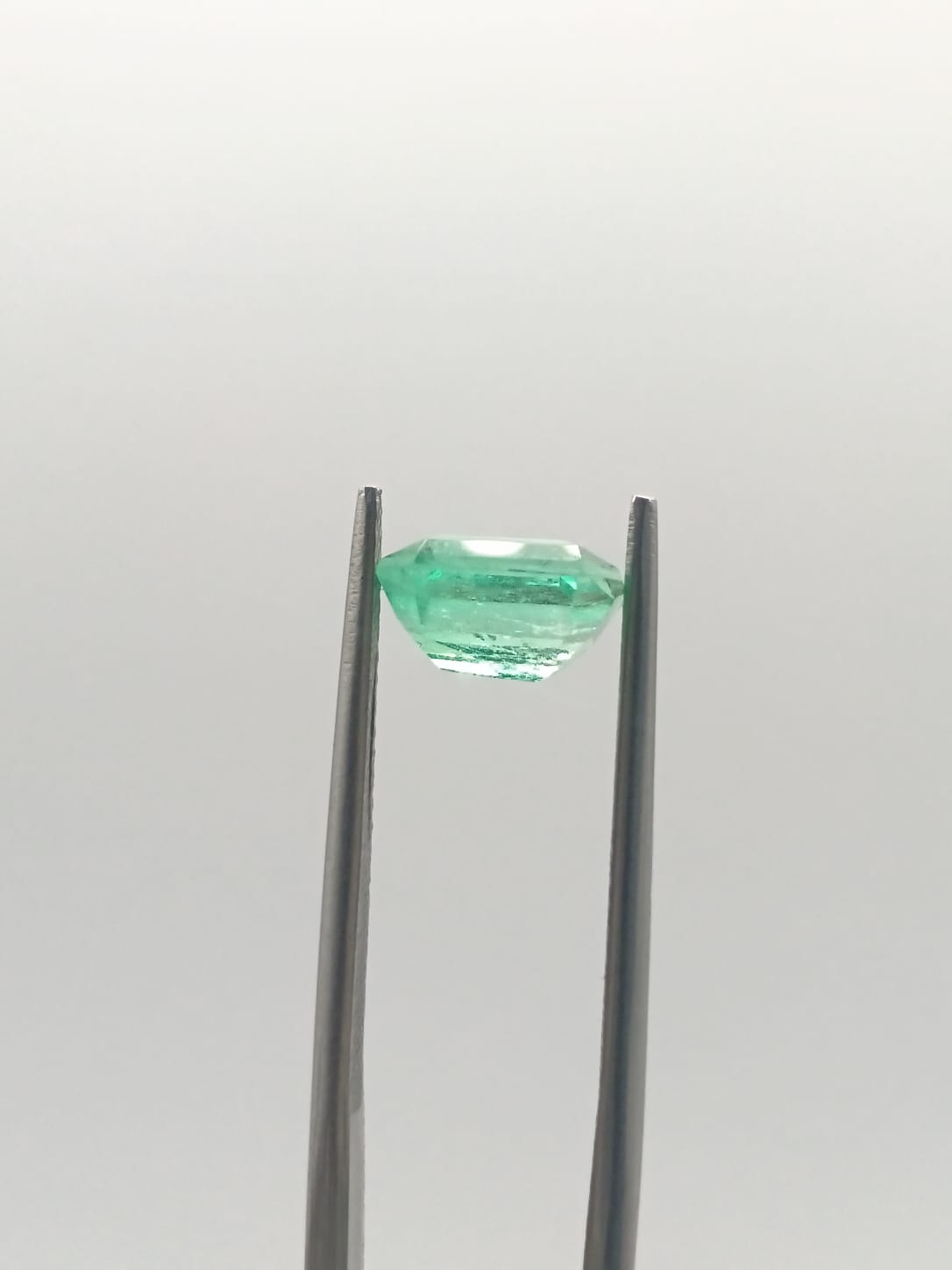 Esmeralda colombiana rectangular de 1.97ct