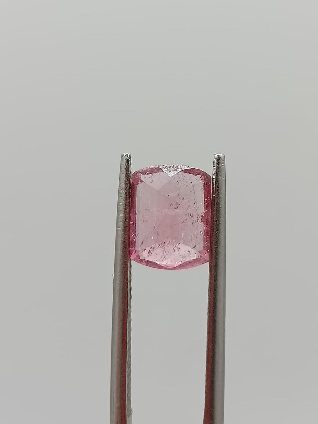 Turmalina rosa rectangular de 1.82ct
