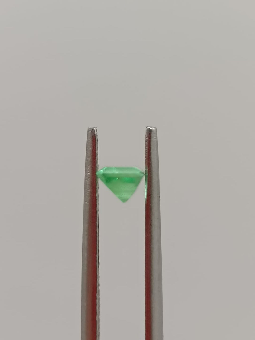 Esmeralda colombiana rectangular de 0.51ct