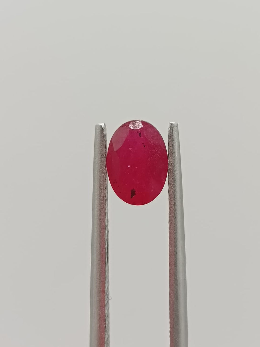 Rubí ovalado de 0.99ct