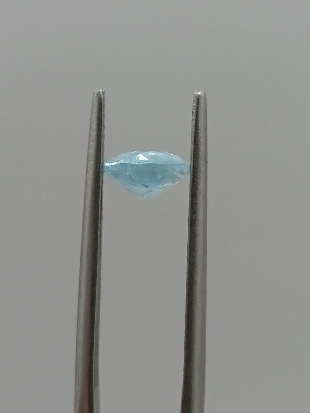 Aguamarina ovalada de 1.04ct