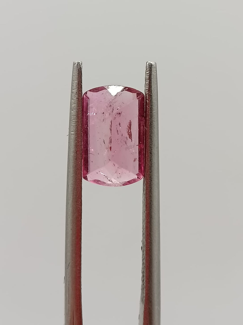 Turmalina rosa rectangular de 1.42ct