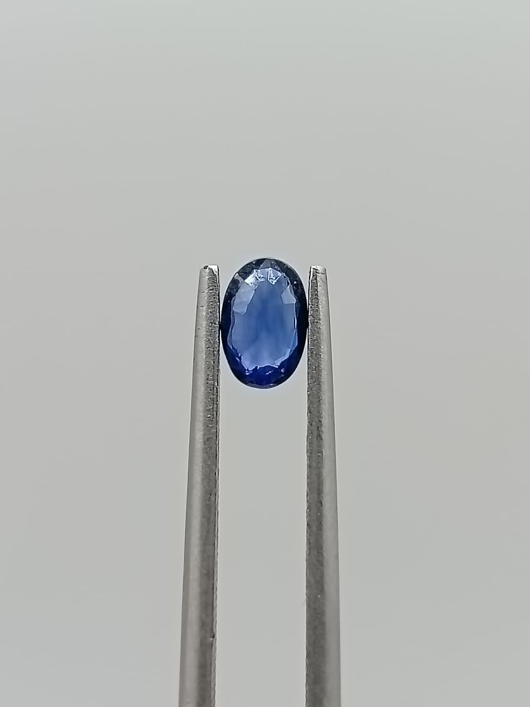 Zafiro ovalado de 0.44ct