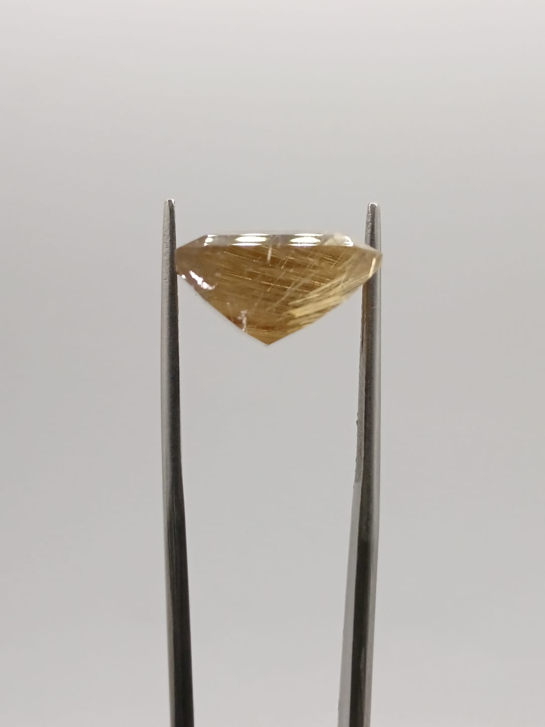 Cuarzo rutilado rectangular de 16.33ct