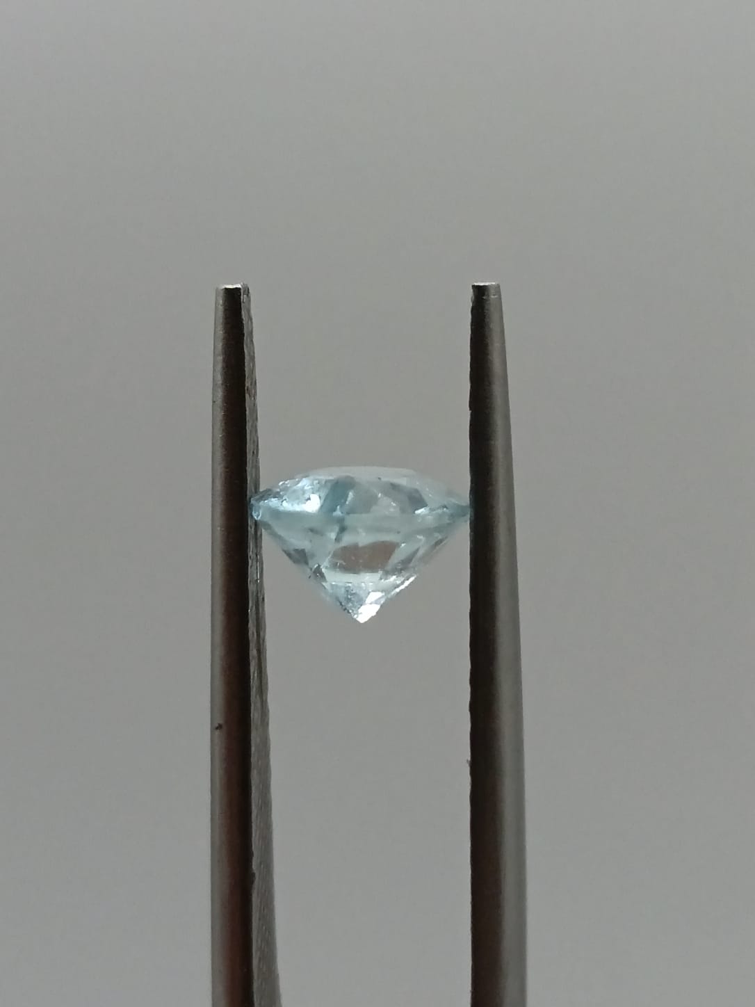 Aguamarina ovalada de 1.07ct
