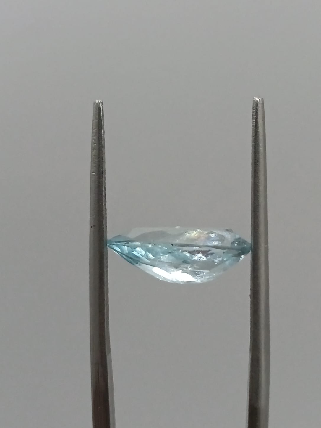 Aguamarina forma de gota de 2.30ct