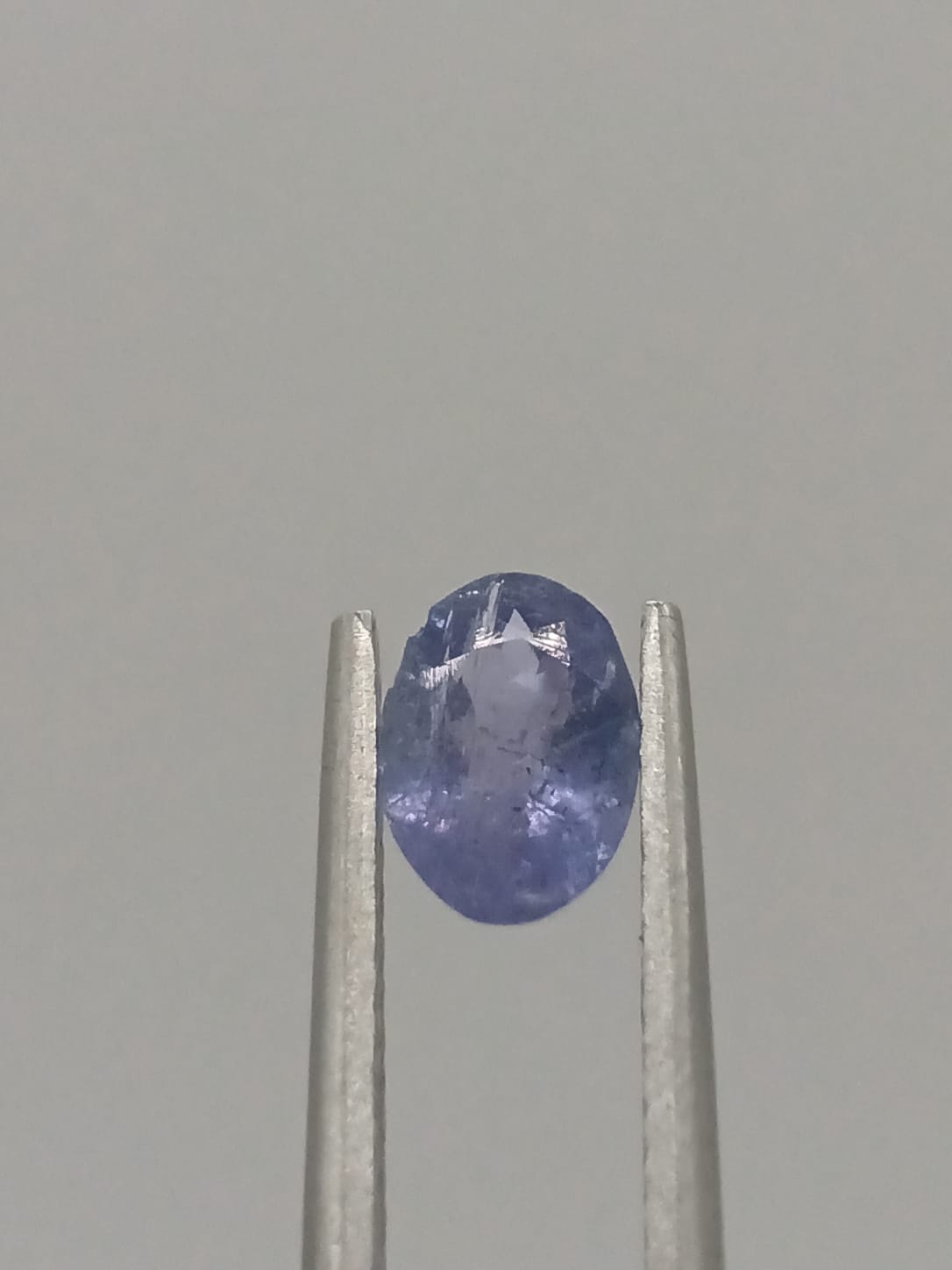 Tanzanita ovalada de 0.73ct