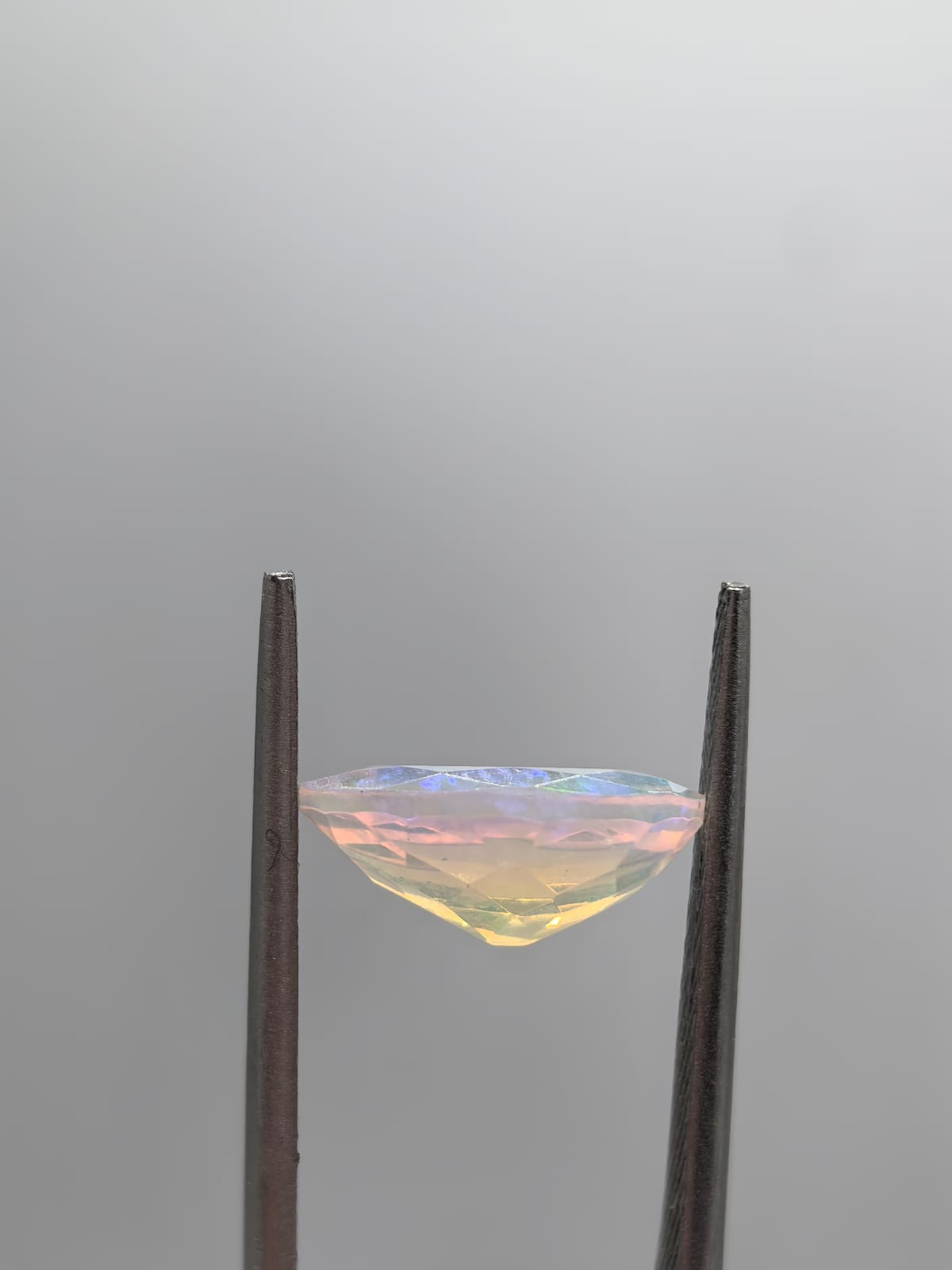 Ópalo ovalado de 1.98ct