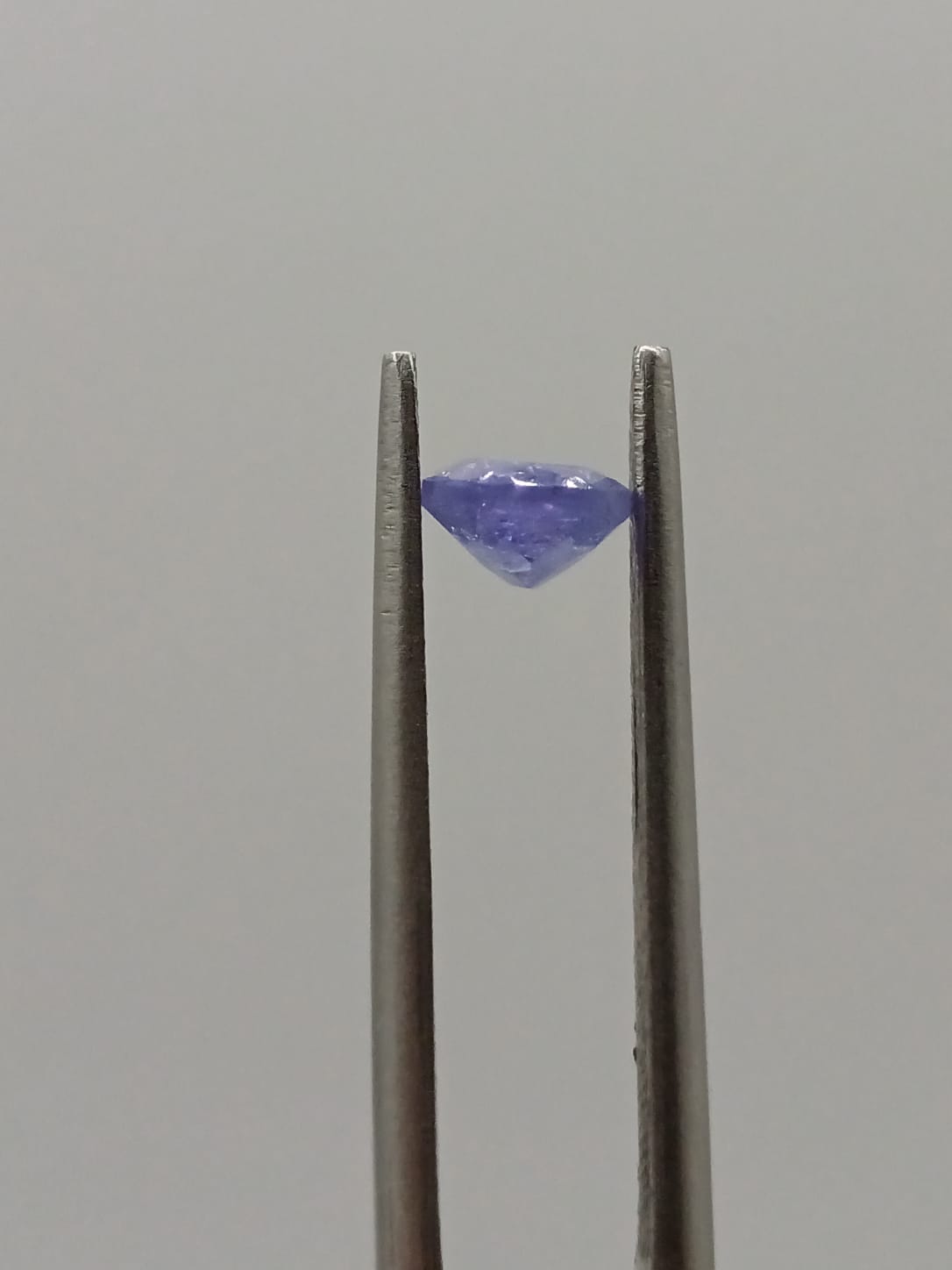 Tanzanita ovalada de 0.77ct