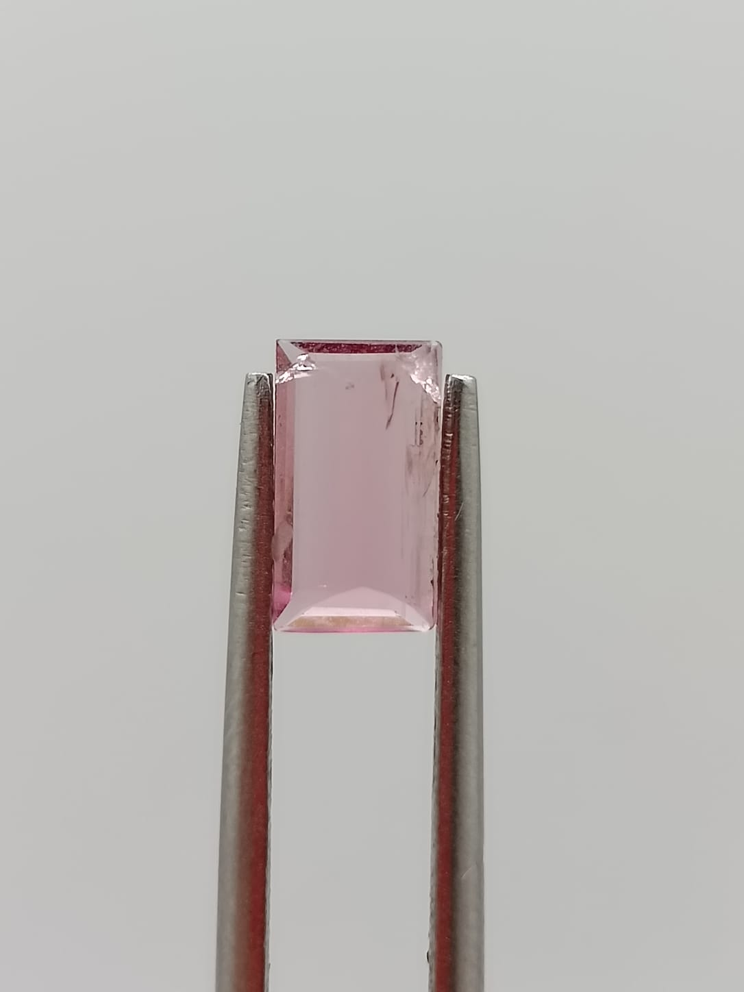 Turmalina rosa rectangular de 0.70ct