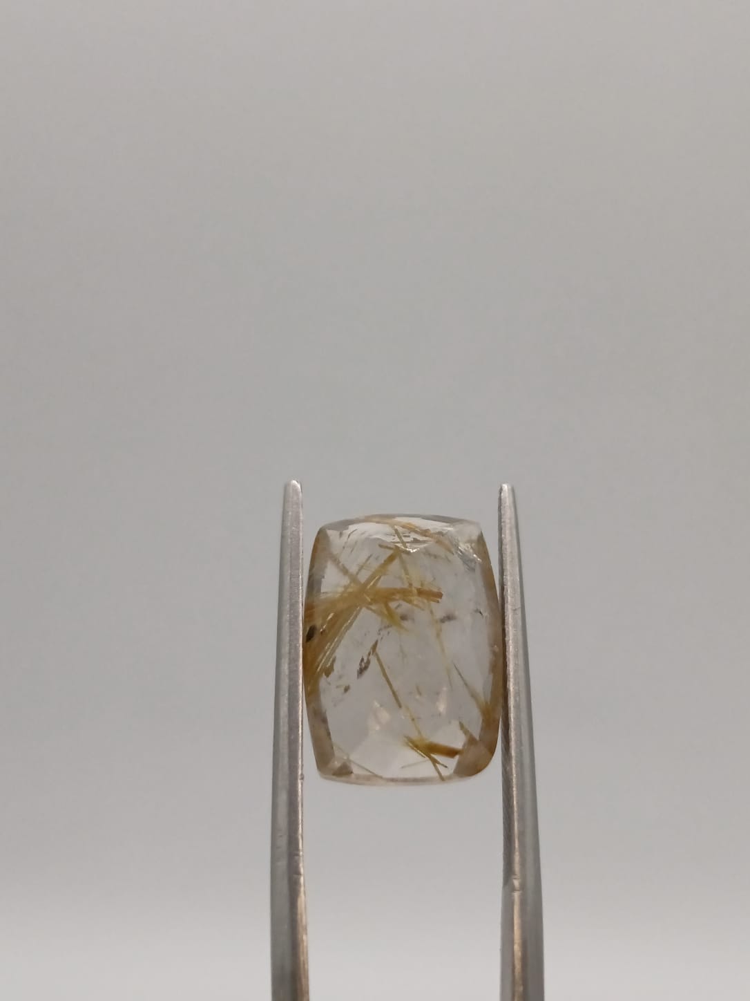 Cuarzo rutilado rectangular de 7.19ct