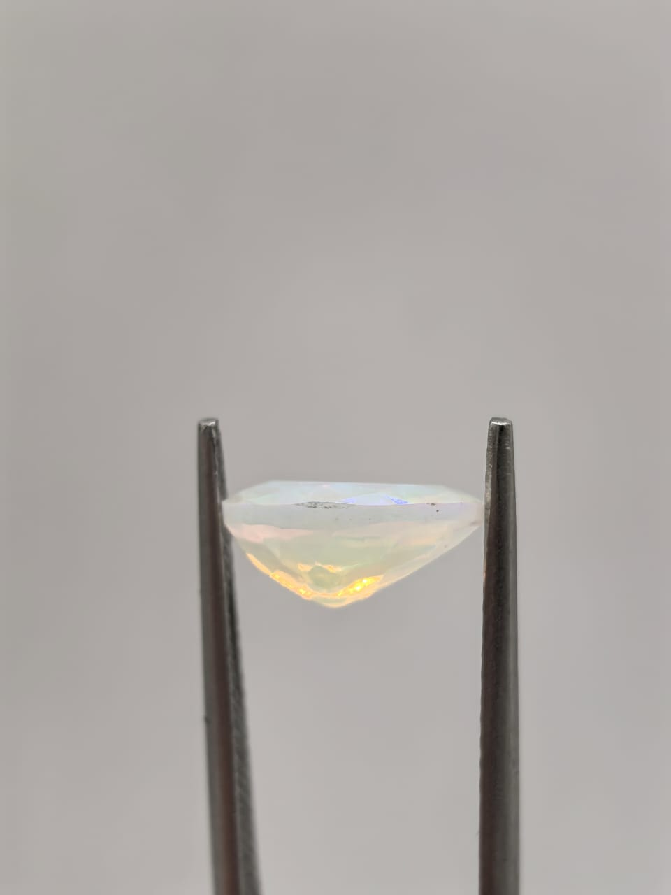 Ópalo ovalado de 1.57ct