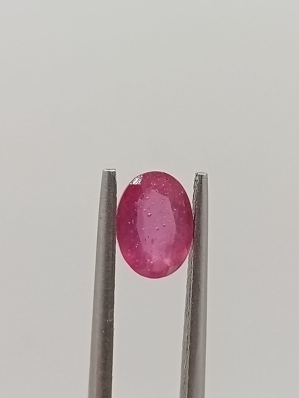 Rubí ovalado de 1.16ct