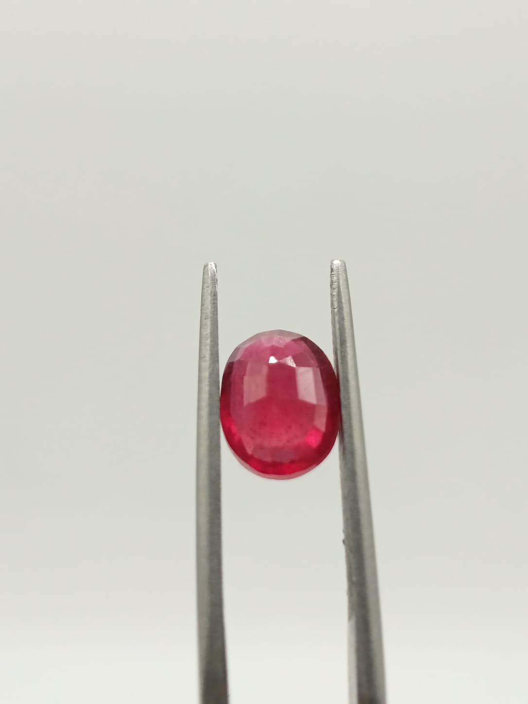 Rubí ovalado de 2.43ct