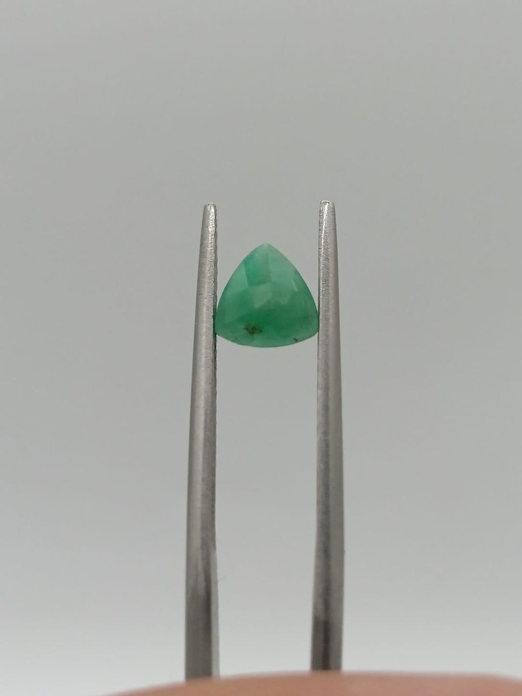 Esmeralda brasileña corte trillion de 0.71ct