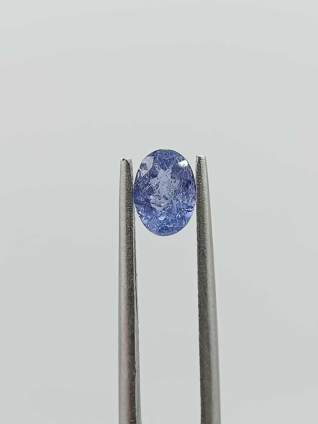 Tanzanita ovalada de 0.84ct