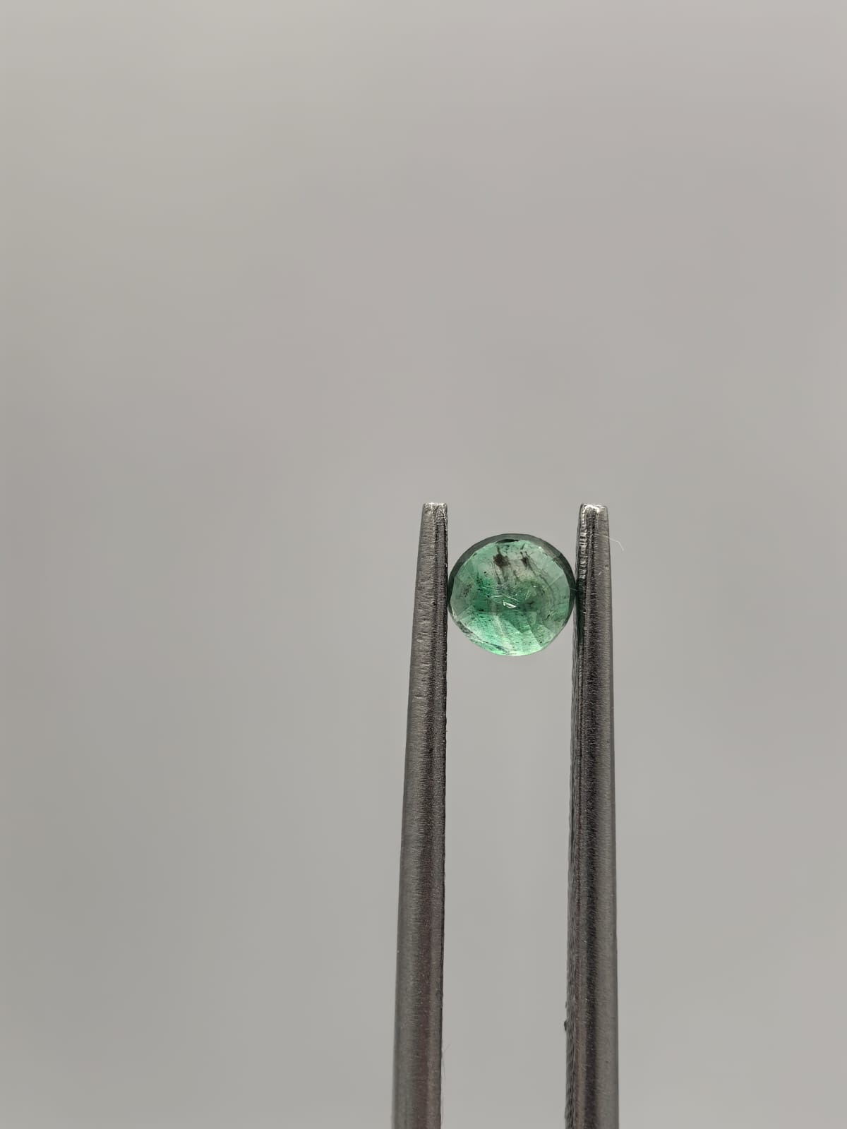 Esmeralda colombiana circular de 0.28ct