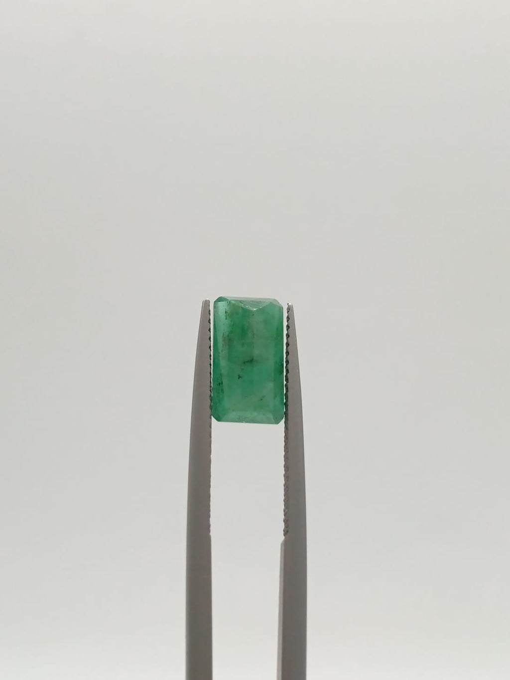 Esmeralda brasileña rectangular de 2.47ct