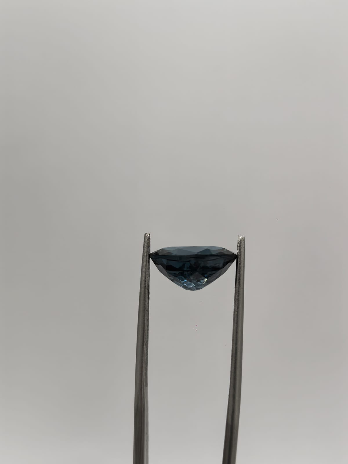 Topacio London blue ovalado de 5.43ct