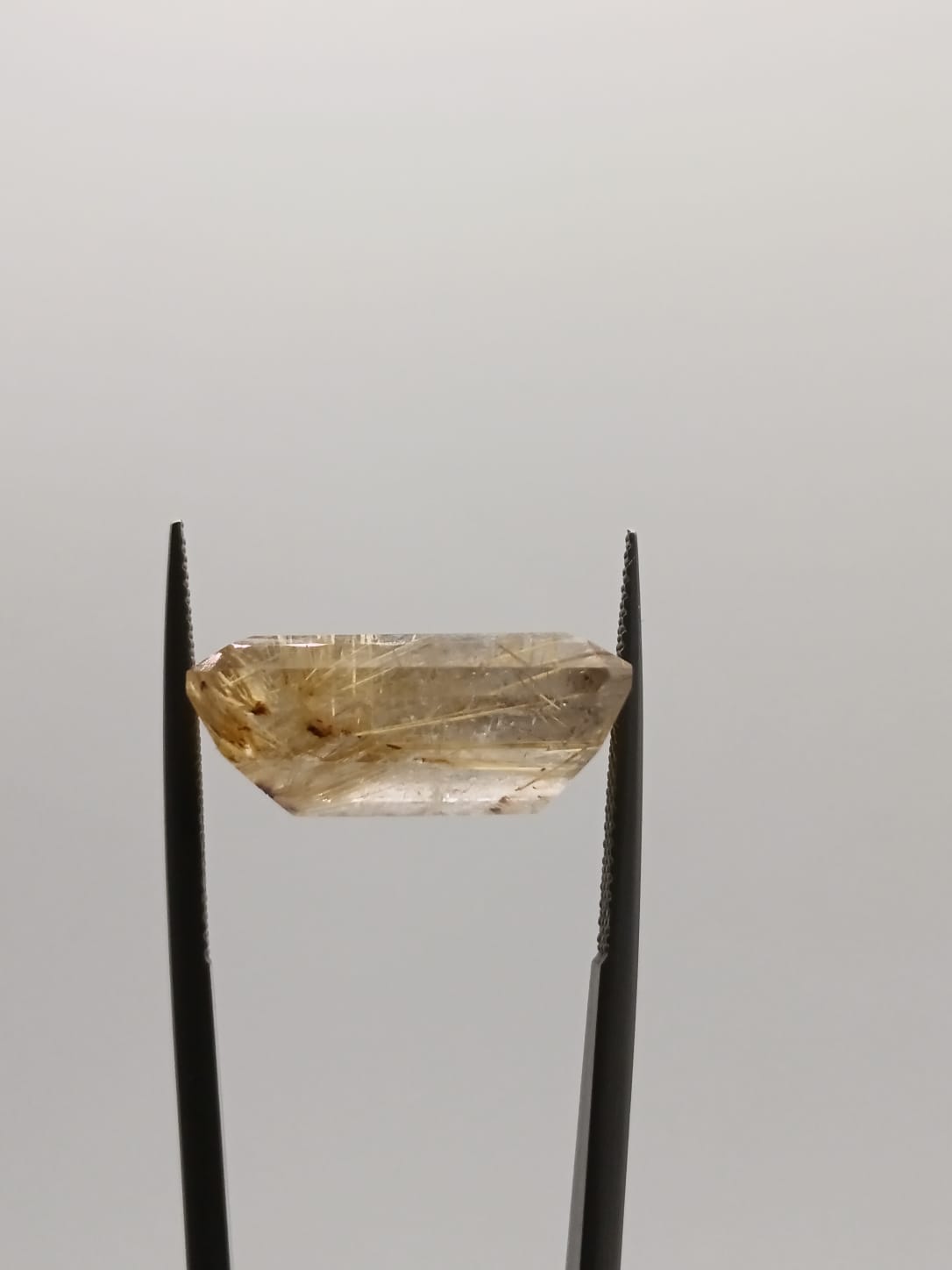 Cuarzo rutilado rectangular de 20.78ct