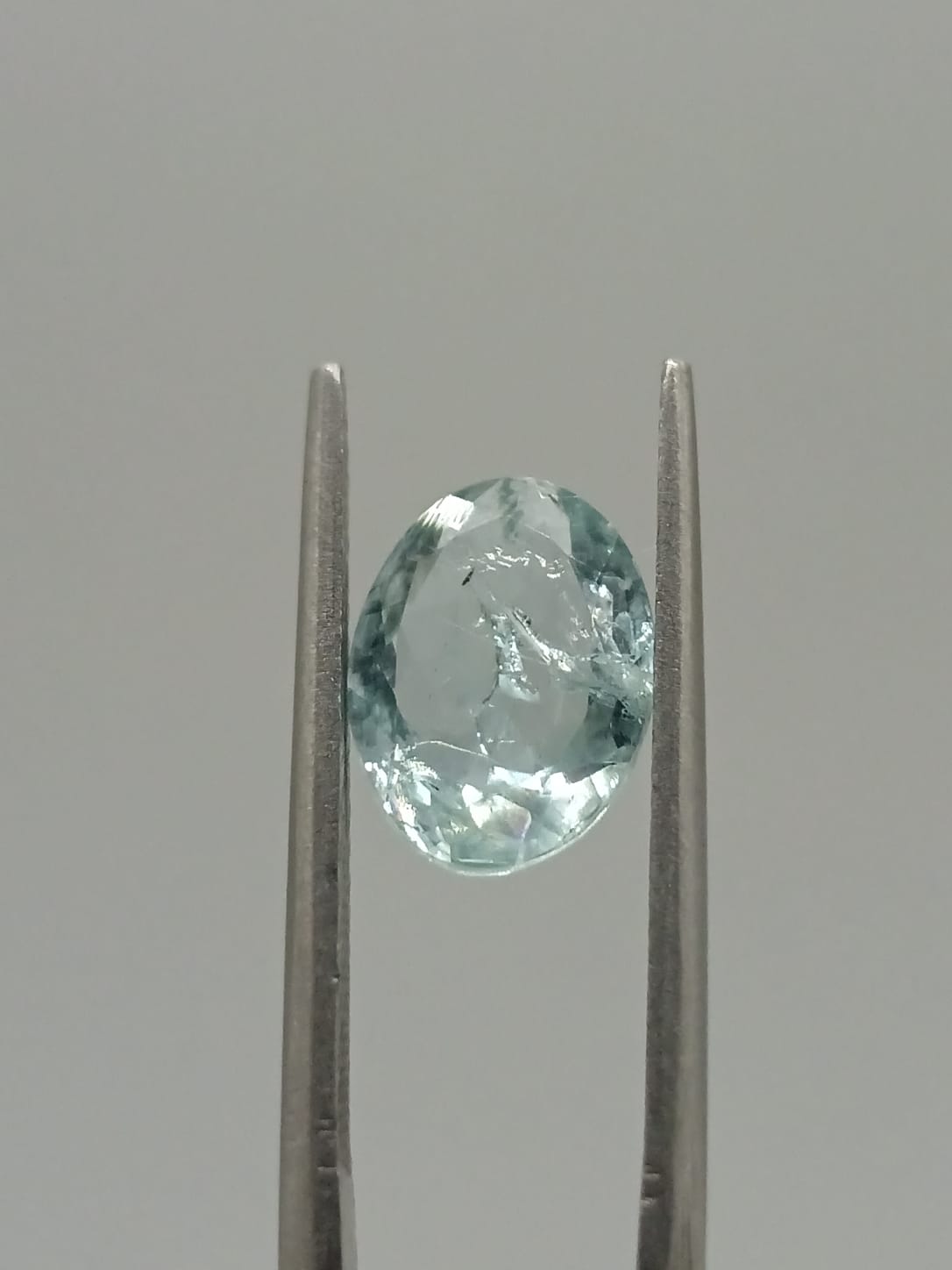 Aguamarina ovalada de 1.98ct