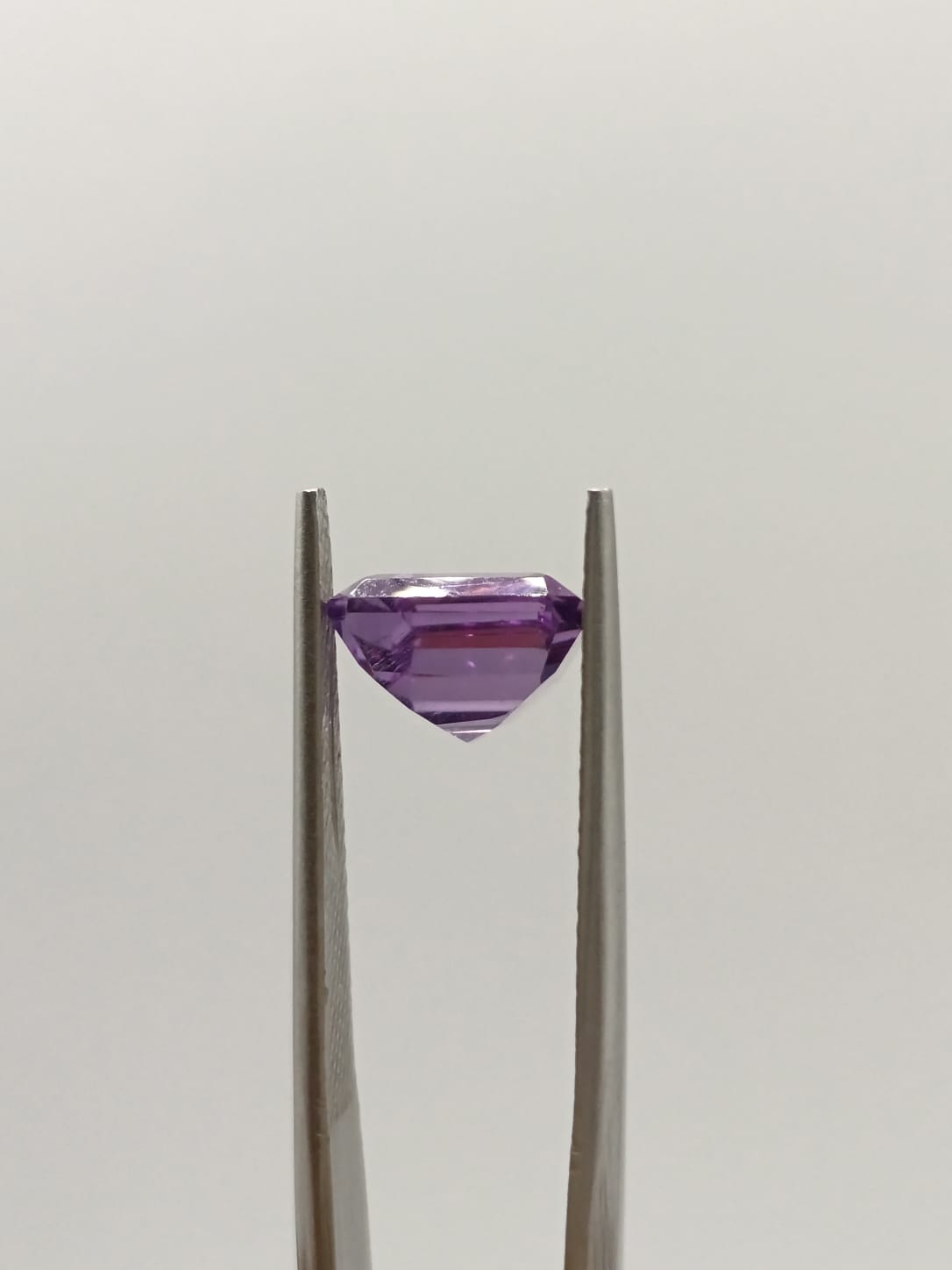 Amatista forma trapezoide de 2.94ct