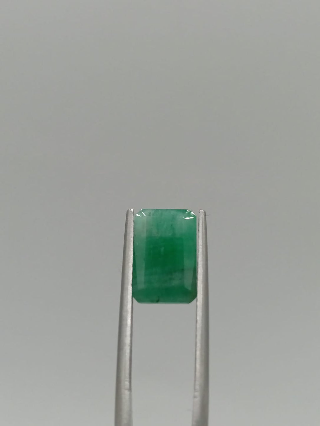 Esmeralda brasileña rectangular de 3.28ct