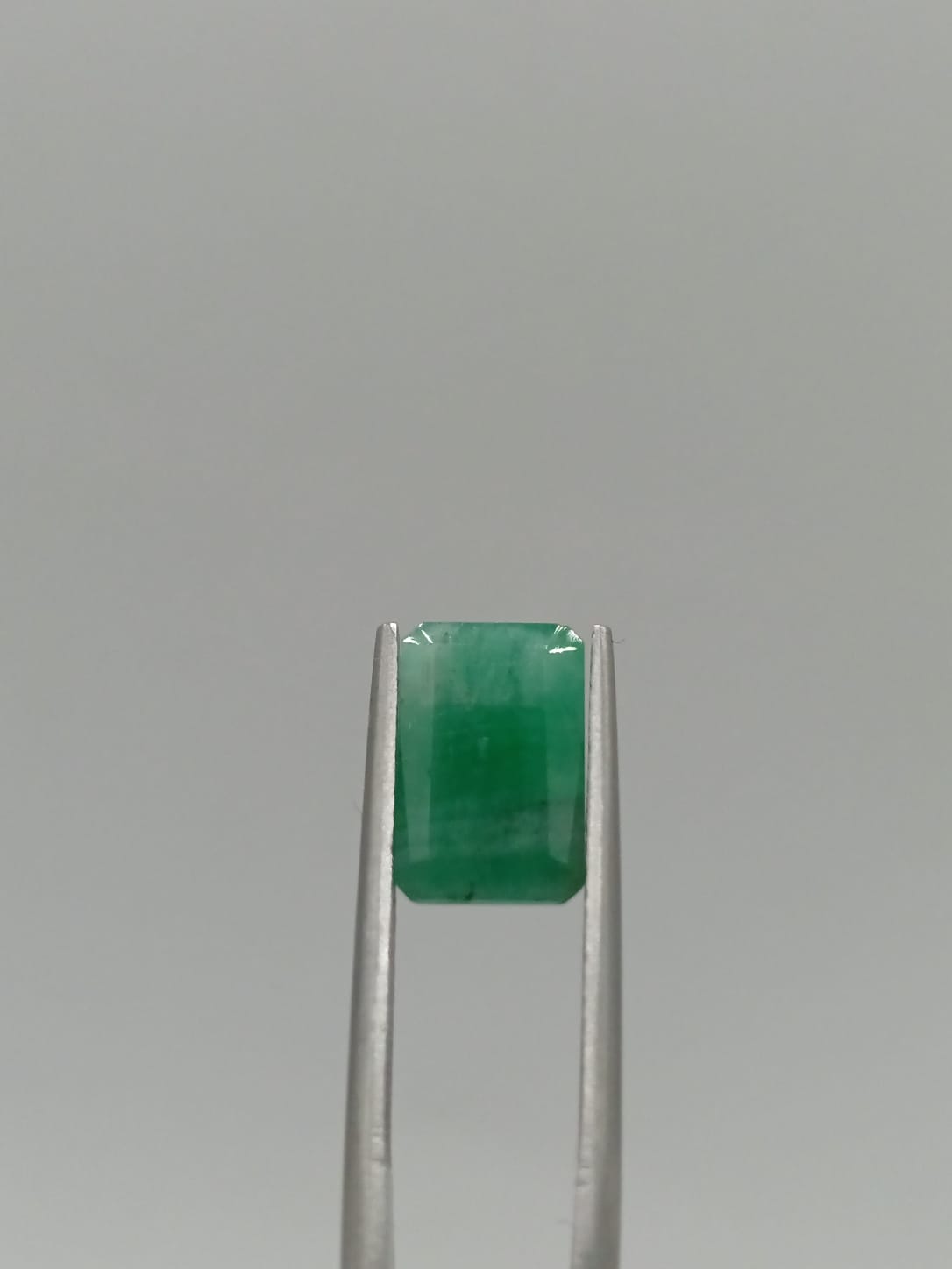 Esmeralda brasileña rectangular de 3.28ct