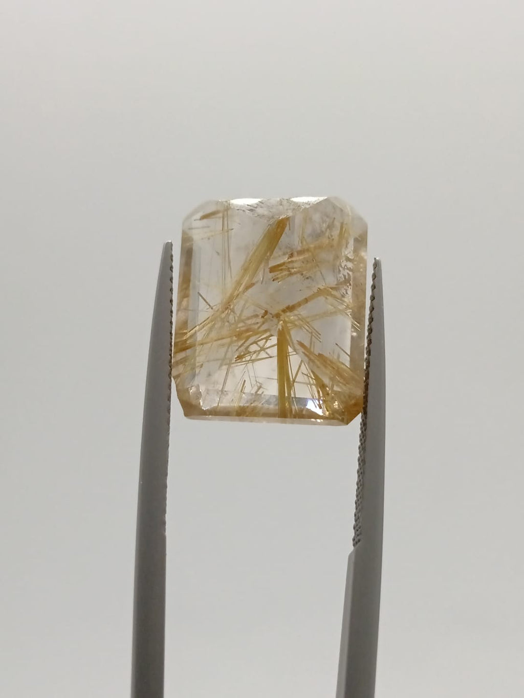 Cuarzo rutilado rectangular de 13.05ct