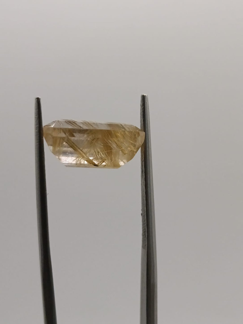 Cuarzo rutilado rectangular de 5.88ct