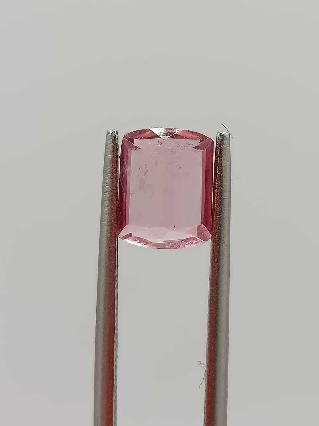 Turmalina rosa rectangular de 1.47ct