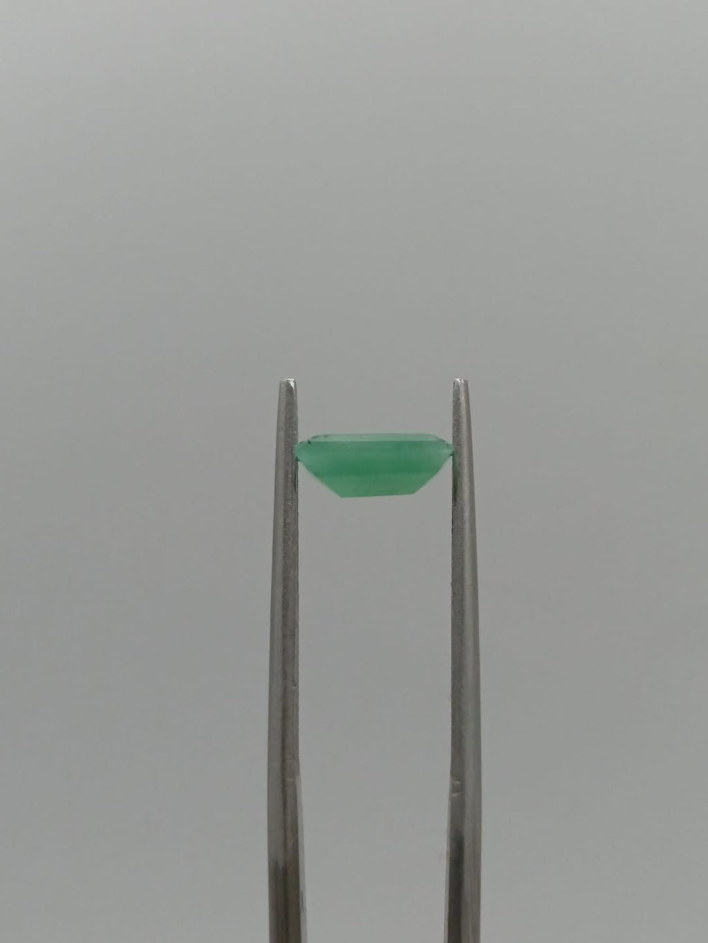 Esmeralda brasileña rectangular de 1.09ct