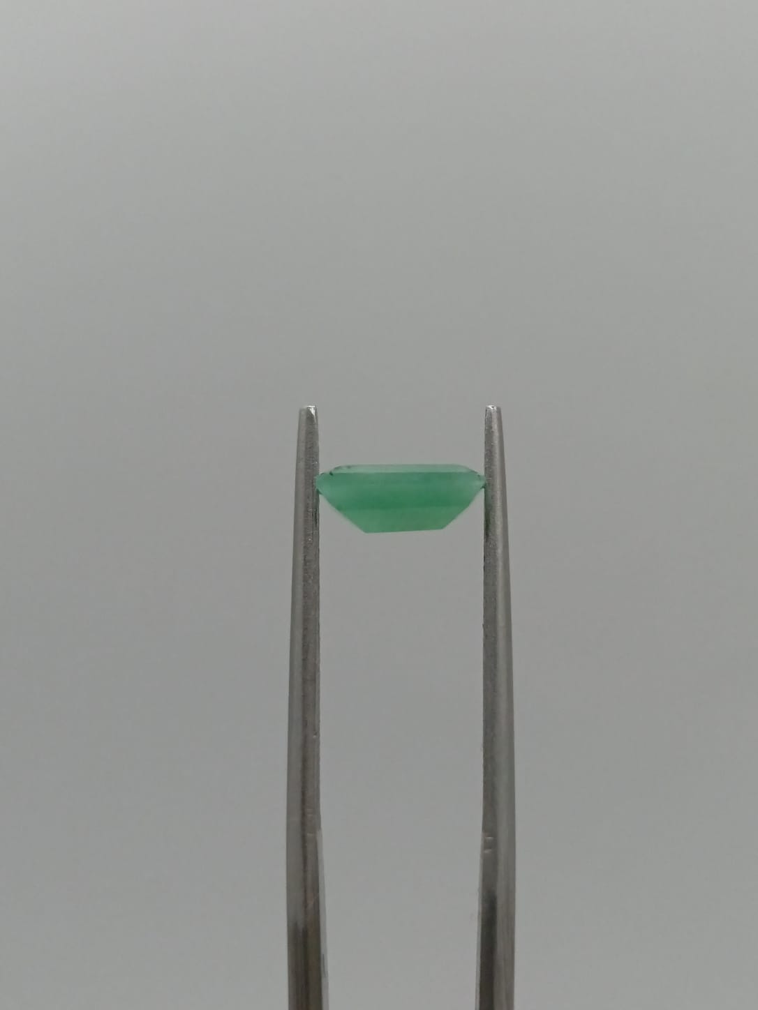 Esmeralda brasileña rectangular de 1.09ct