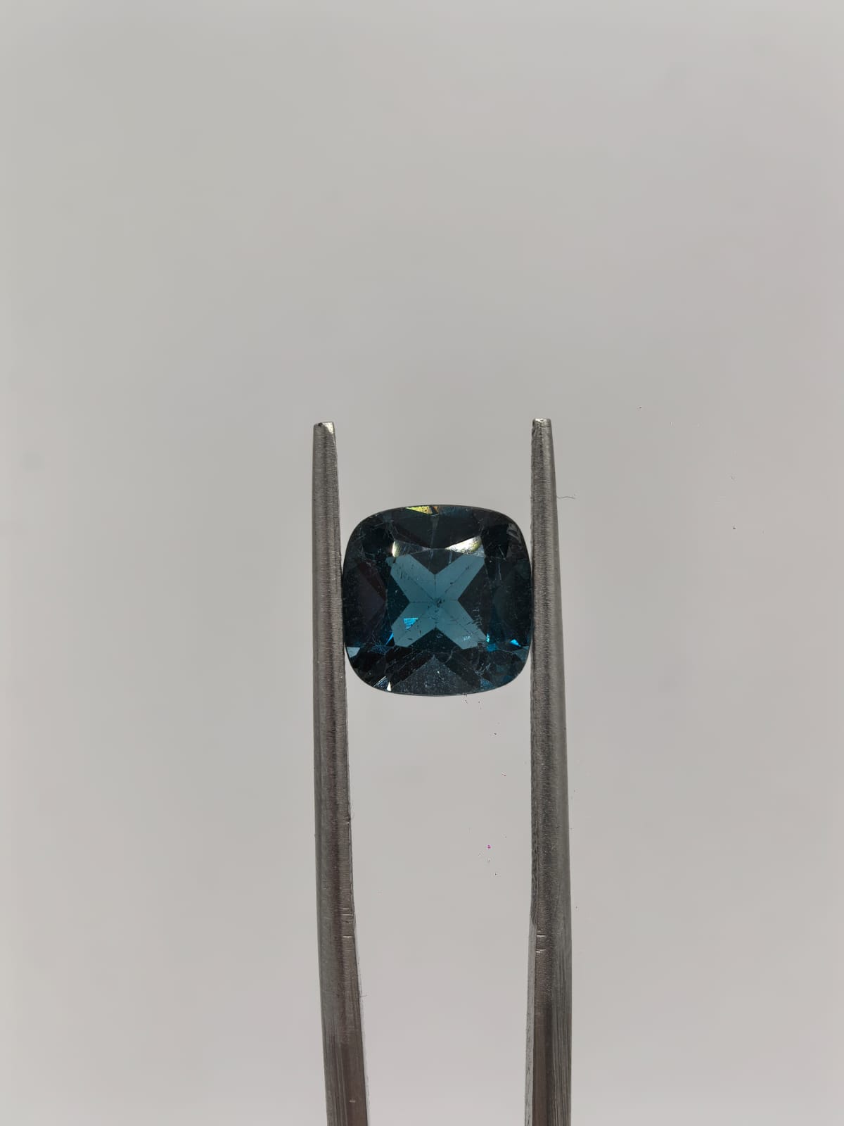 Topacio London blue corte cushion de 2.43ct