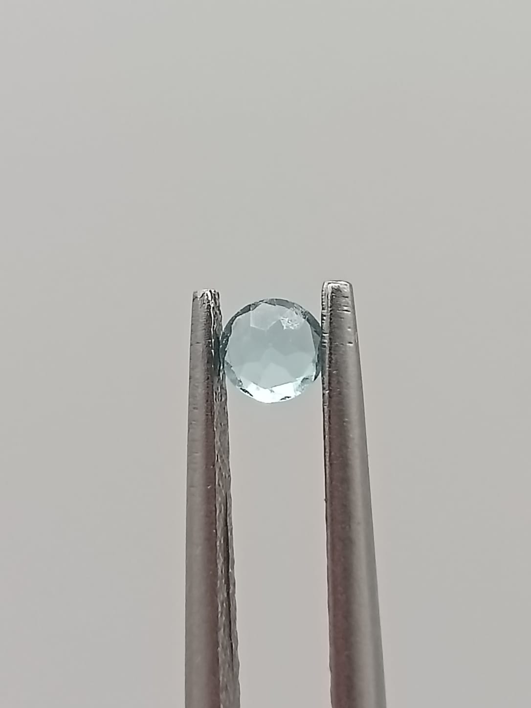 Aguamarina circular de 0.18ct