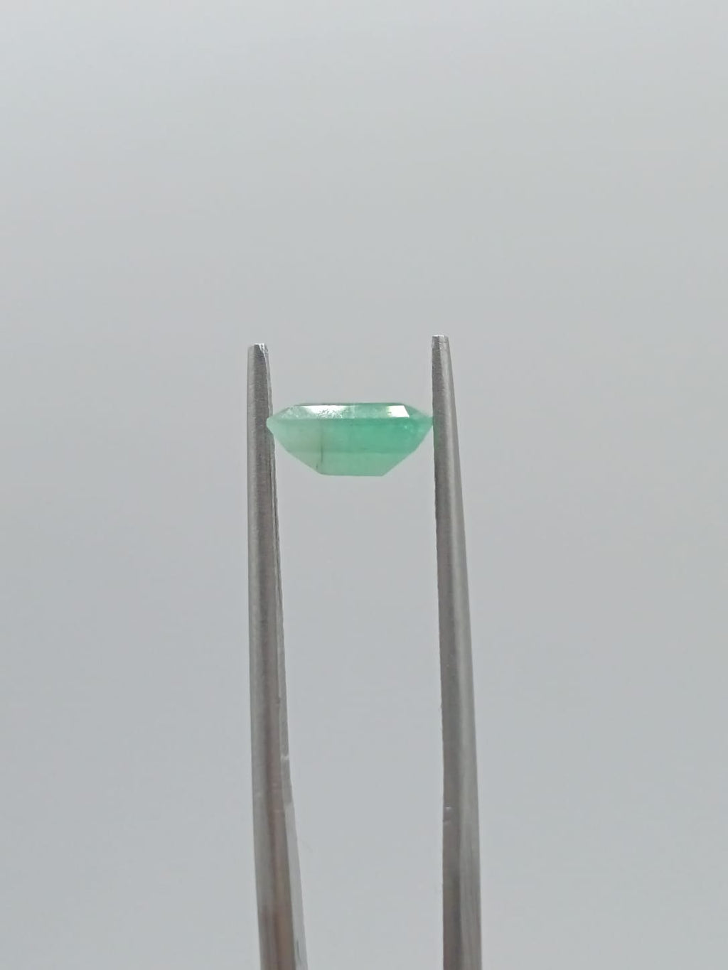 Esmeralda brasileña rectangular de 0.97ct