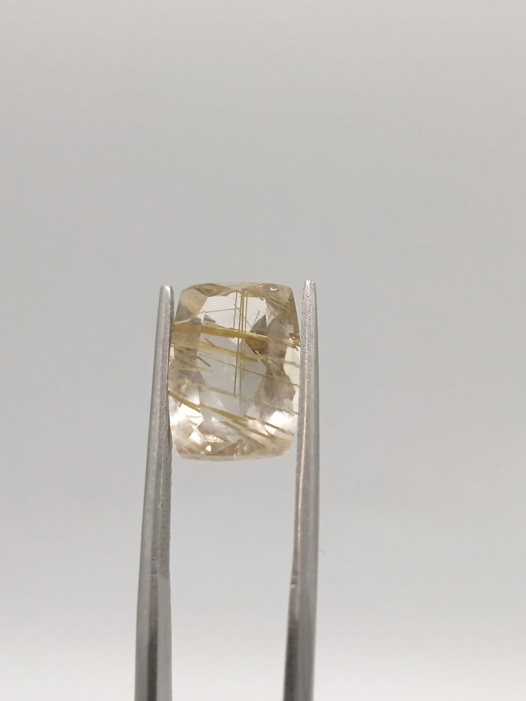 Cuarzo rutilado rectangular de 5.72ct