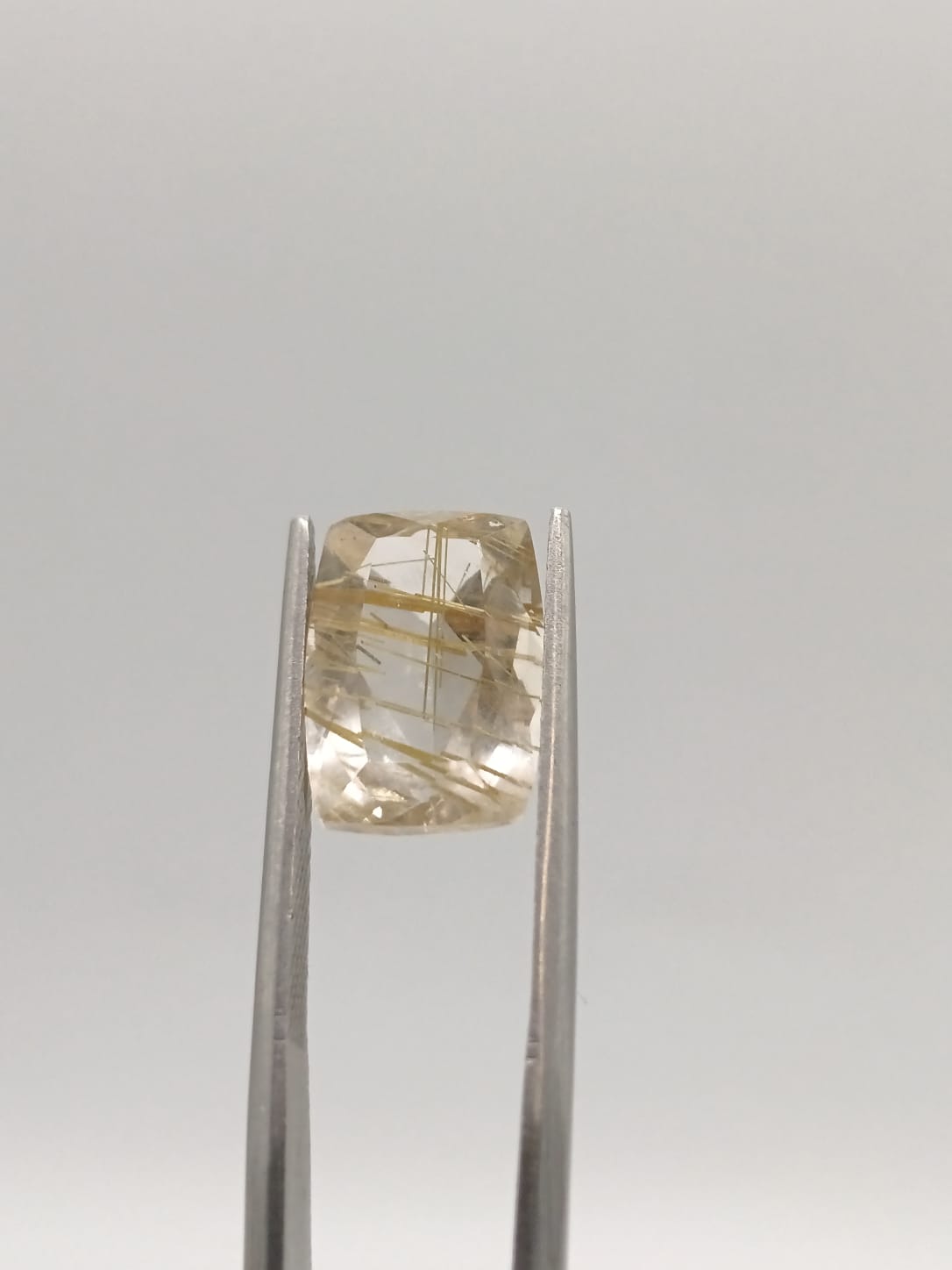 Cuarzo rutilado rectangular de 5.72ct